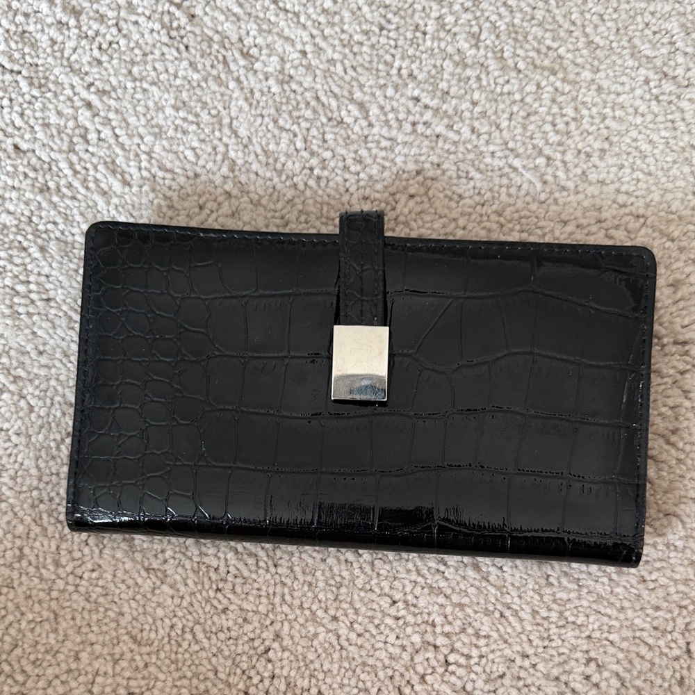 Black Croc Embossed Wallet with Silver Accent